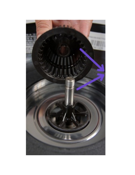 Turbina y Tuerca para aspiradora Robot Aqua